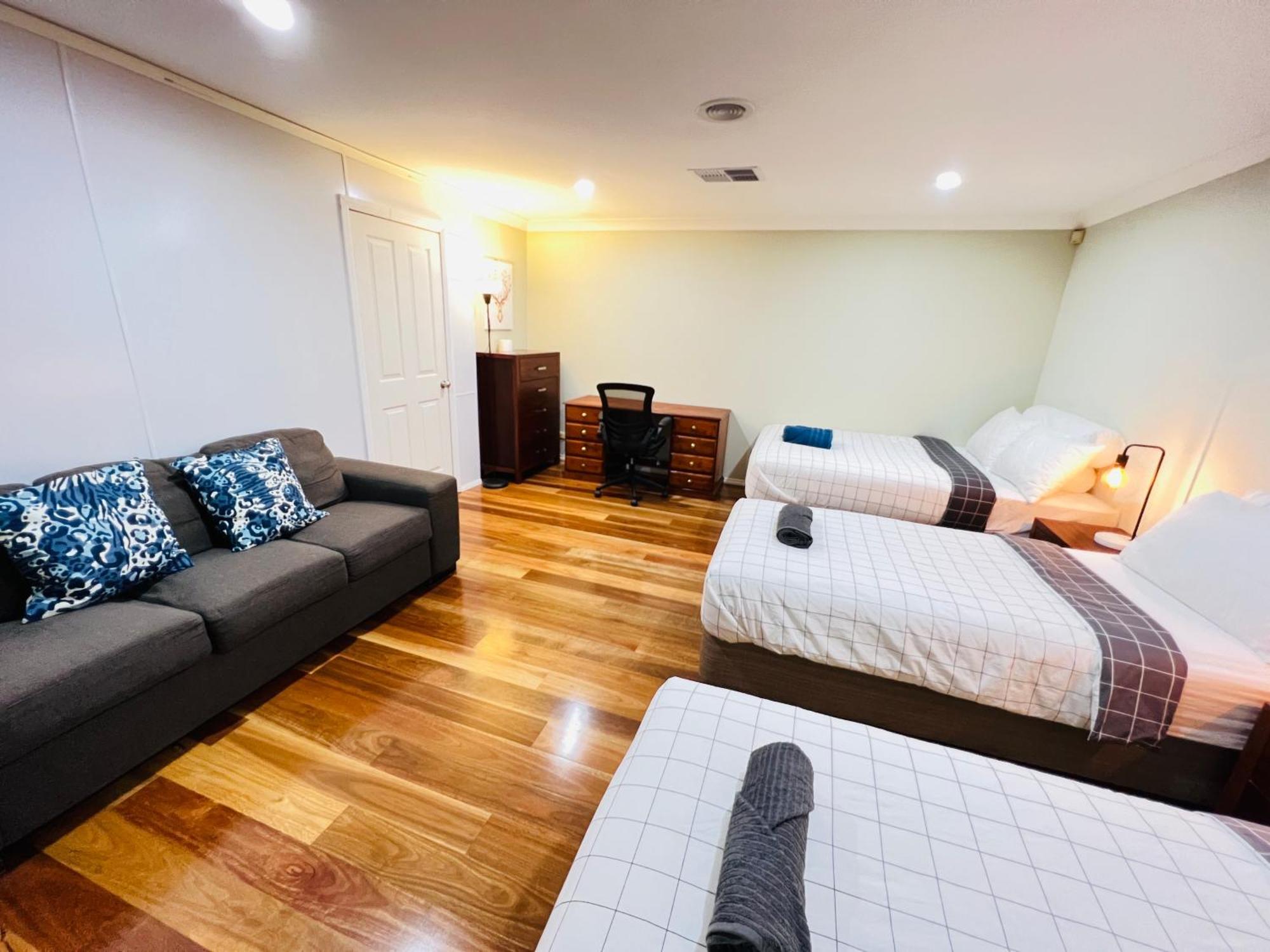 Spacious 6 Bedroom Holiday Home 15 Min Away From Melbourne Airport Sydenham 외부 사진