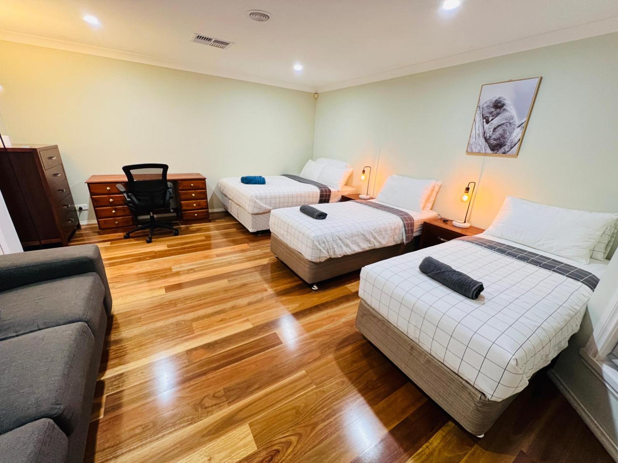 Spacious 6 Bedroom Holiday Home 15 Min Away From Melbourne Airport Sydenham 외부 사진