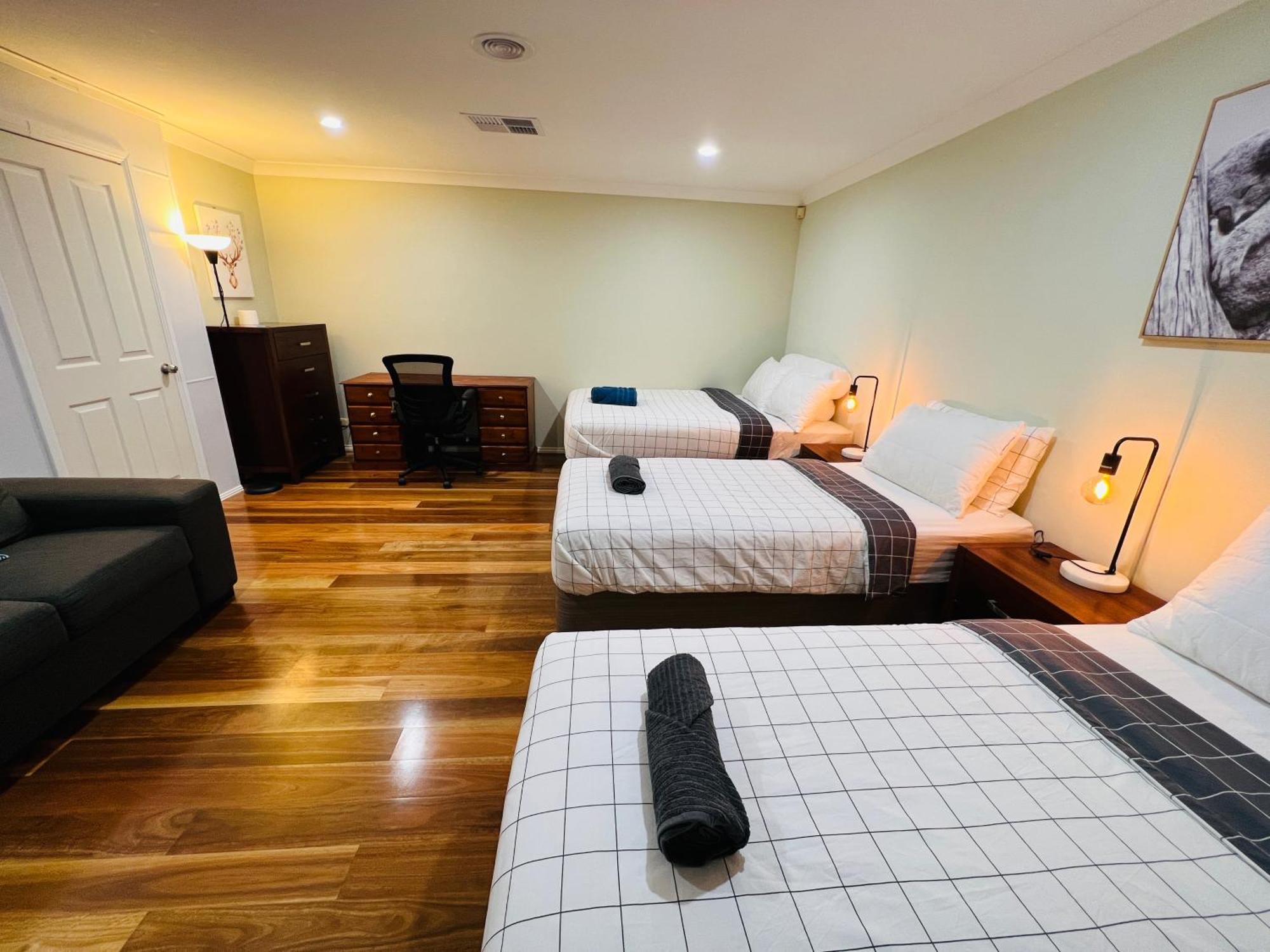Spacious 6 Bedroom Holiday Home 15 Min Away From Melbourne Airport Sydenham 외부 사진