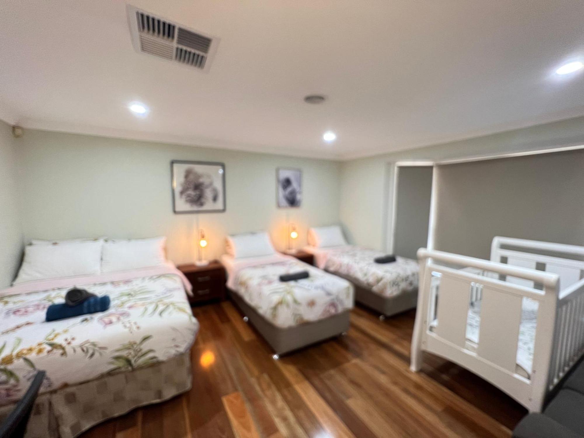 Spacious 6 Bedroom Holiday Home 15 Min Away From Melbourne Airport Sydenham 외부 사진
