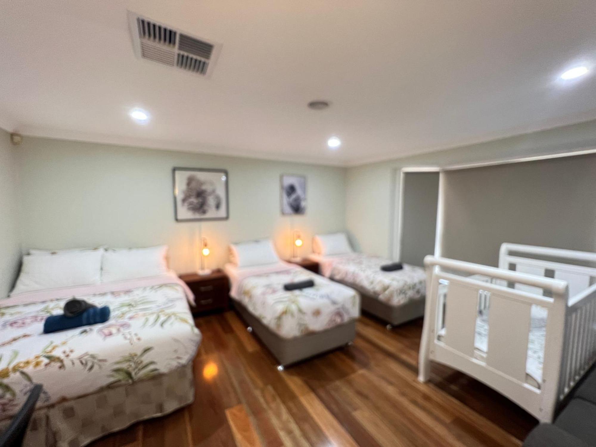 Spacious 6 Bedroom Holiday Home 15 Min Away From Melbourne Airport Sydenham 외부 사진