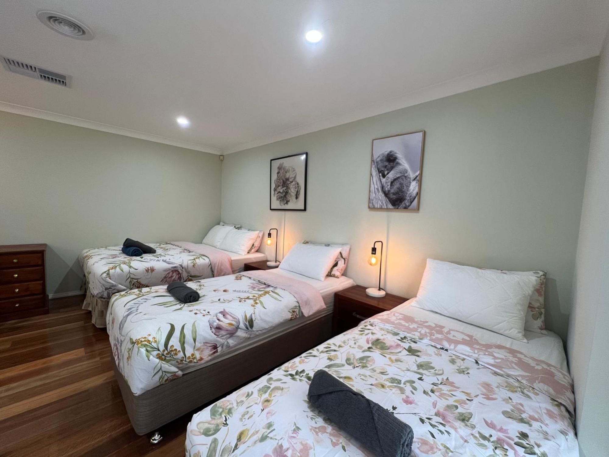 Spacious 6 Bedroom Holiday Home 15 Min Away From Melbourne Airport Sydenham 외부 사진