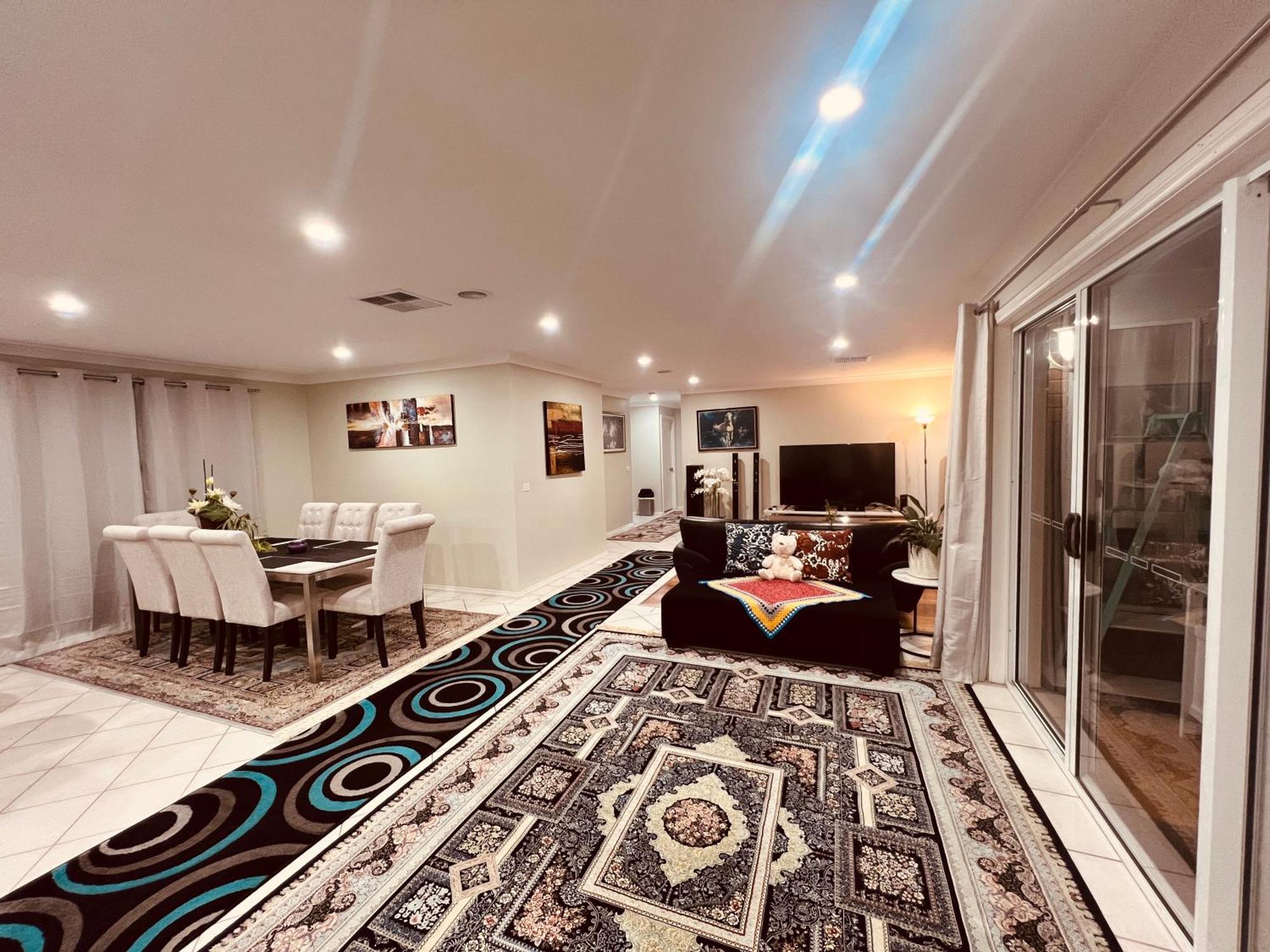 Spacious 6 Bedroom Holiday Home 15 Min Away From Melbourne Airport Sydenham 외부 사진