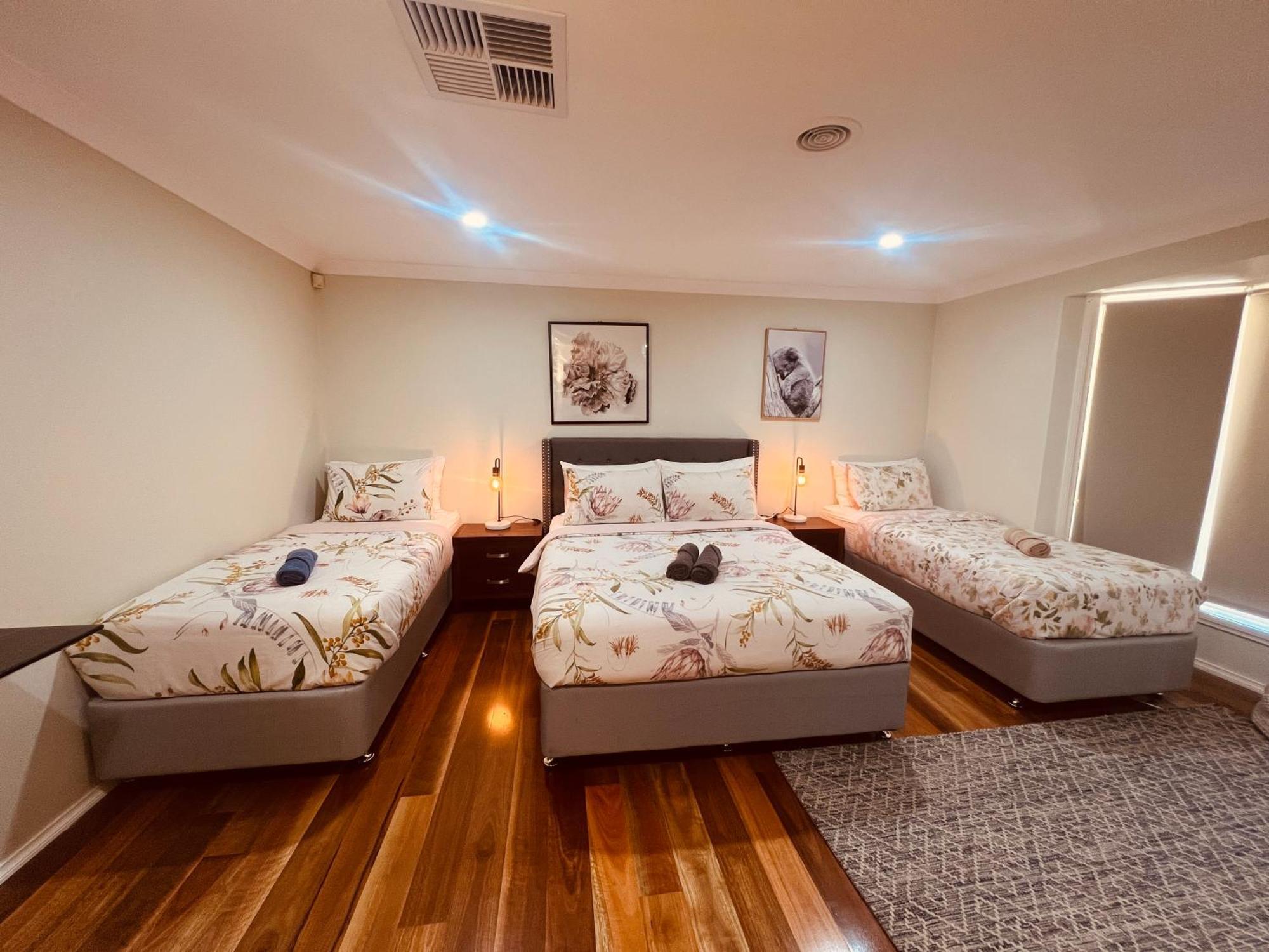 Spacious 6 Bedroom Holiday Home 15 Min Away From Melbourne Airport Sydenham 외부 사진