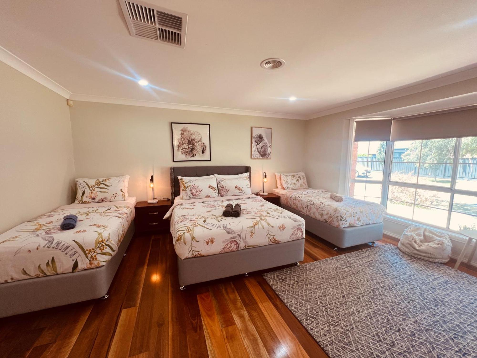Spacious 6 Bedroom Holiday Home 15 Min Away From Melbourne Airport Sydenham 외부 사진