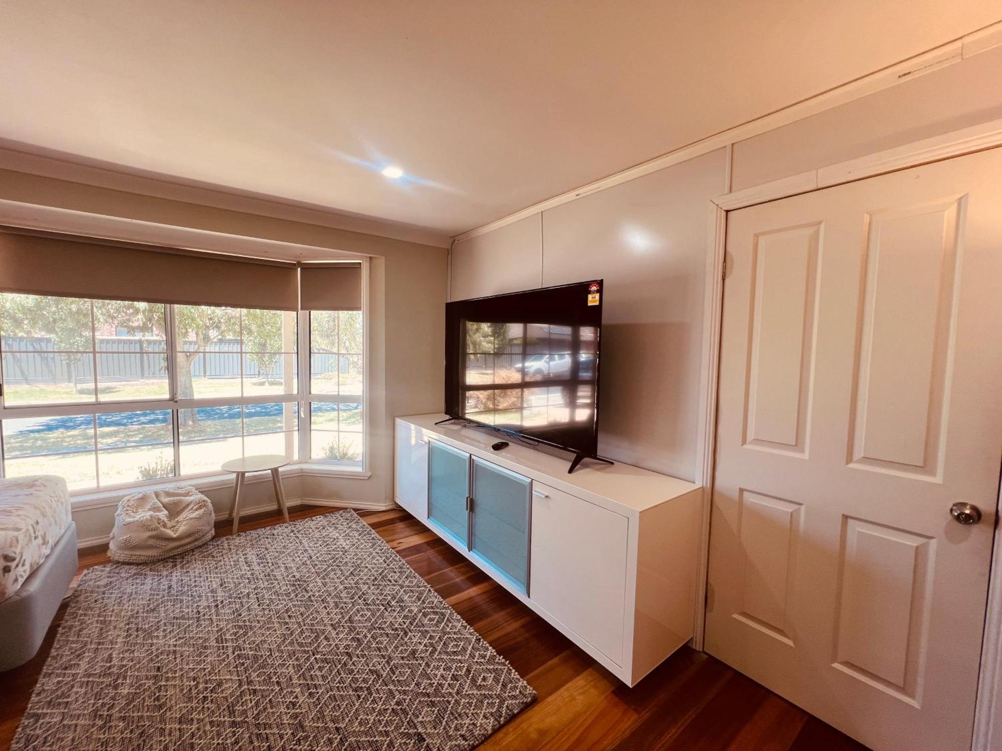 Spacious 6 Bedroom Holiday Home 15 Min Away From Melbourne Airport Sydenham 외부 사진